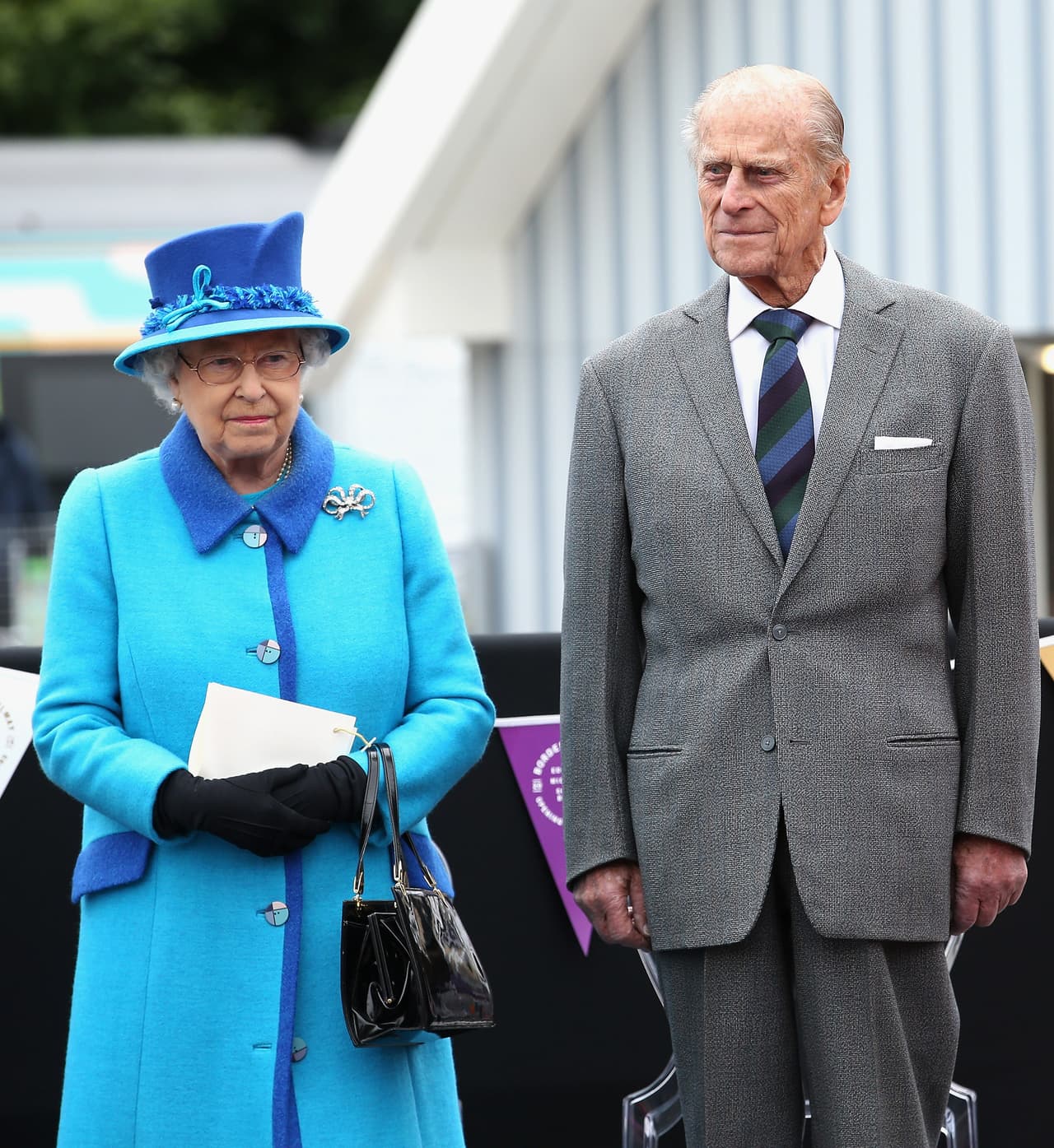 Aunque fueron pocos los asistentes se "contó con 
<b>la presencia de la reina, el duque de Edimburgo </b>y su familia cercana. La boda se llevó a cabo de acuerdo con todas las directrices gubernamentales pertinentes", revela el comunicado.
<br>