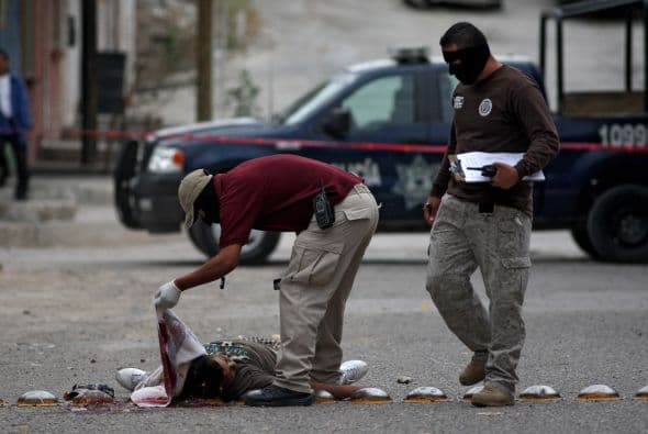 El estado de Chihuahua en general, y particularmente Ciudad Juárez, fronteriza con El Paso, Texas, es escenario de disputas entre los cárteles de Juárez y Sinaloa por el control de las rutas a Estados Unidos.