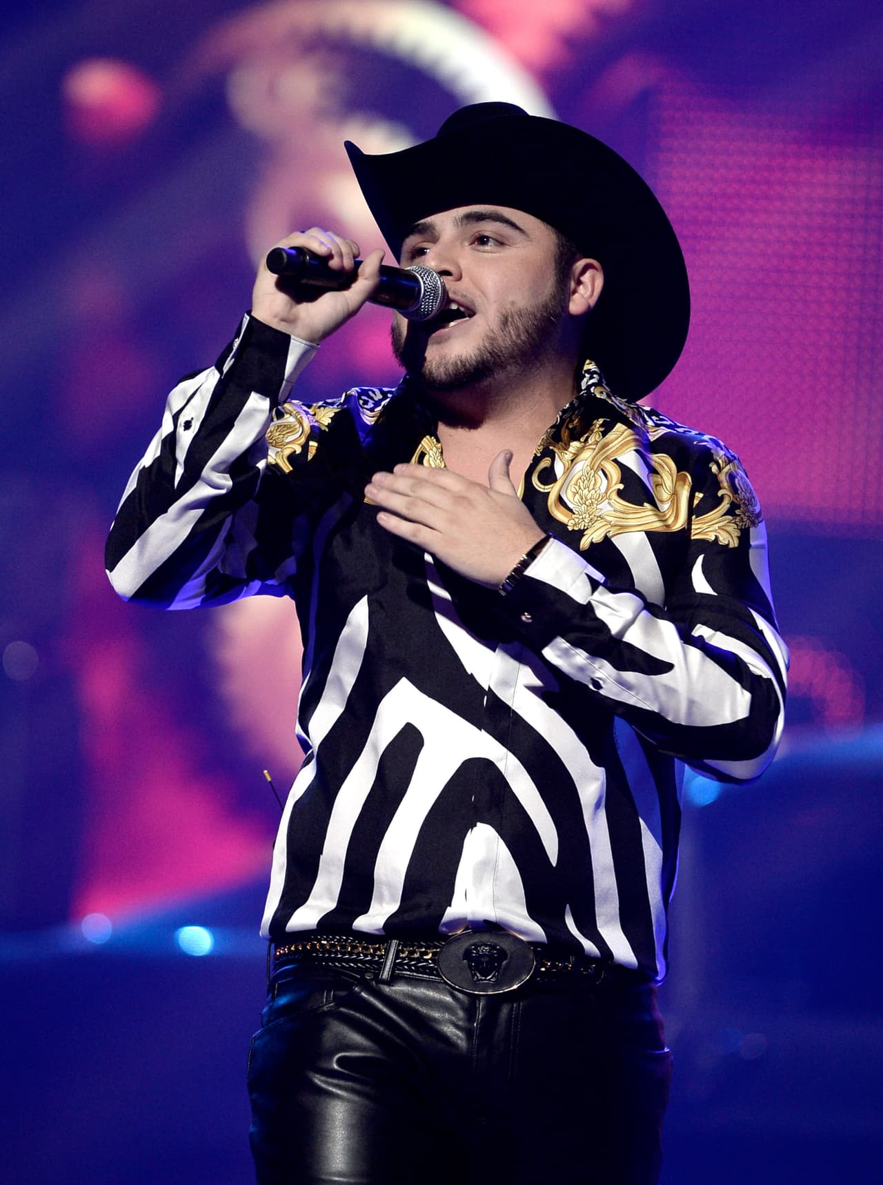 Gerardo Ortiz seguirá de gira durante septiembre