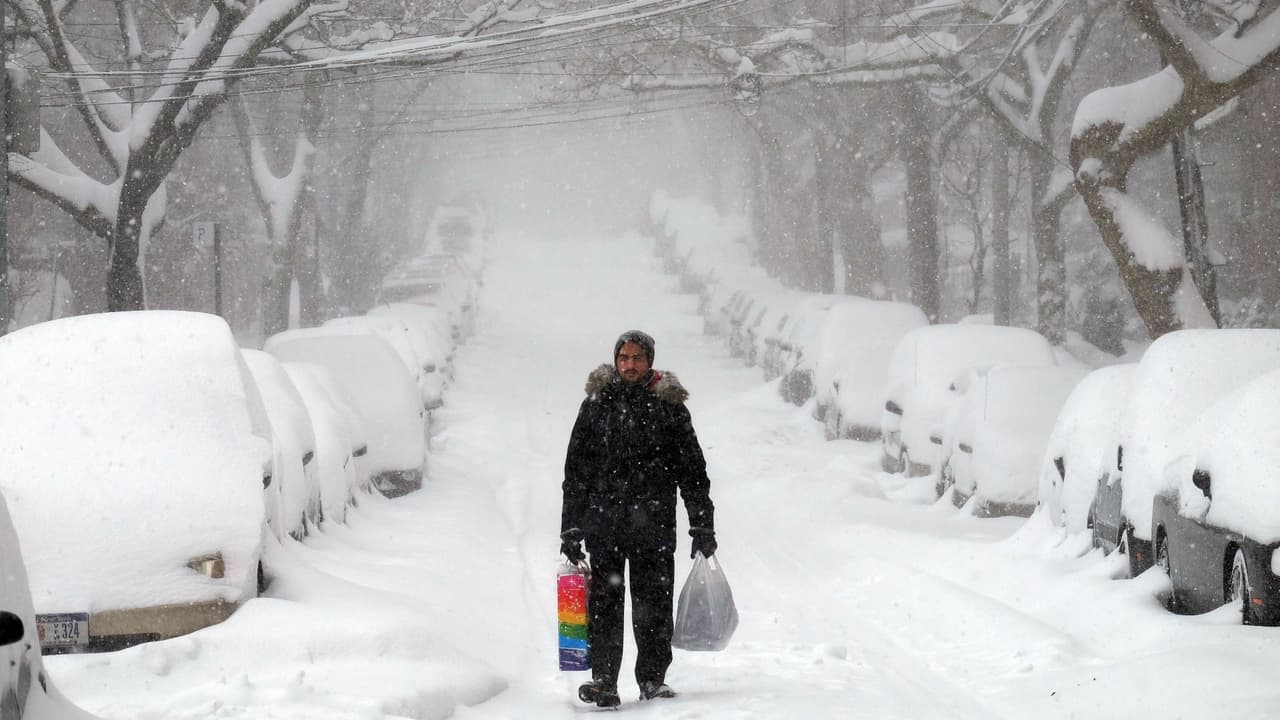 Prohibición del tráfico en Nueva York será levantada el domingo por la mañana