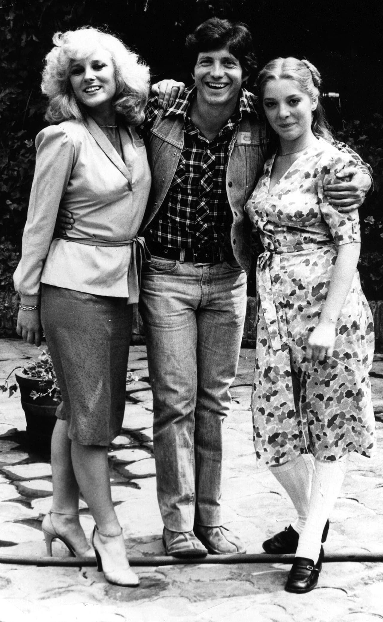 En una entrevista que González ofreció al show
<b><a href="https://www.youtube.com/watch?v=HlSS3TkU6GA&feature=emb_title" target="_blank">'Historias engarzadas'</a></b> en el año 2005, admitió que a su amiga se le pasó invitarla: "Se le olvidó a Christian mi nombre, por lo cual
<b> <a href="https://www.univision.com/famosos/en-el-funeral-de-christian-bach-solo-estuvo-la-familia-dice-su-amiga-edith-gonzalez" target="_blank">le dejé de hablar años</a></b>".
<br>