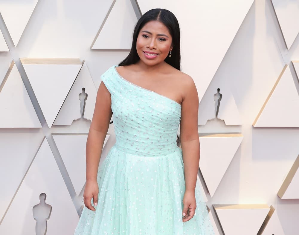 <b>YALITZA APARICIO. </b>La actriz mexicana, de solo 25 años, era una completa desconocida antes de protagonizar la película 
<i>Roma</i>. ´Su interpretación, que le valió una nominación al Oscar, hizo que todo el país se preguntara sobre el rol de las mujeres indígenas. "Tiene un gran talento, y estoy muy feliz de que cuando le ofrecí hacer mi película, ella no tenía nada mejor que hacer", escribe el director Alfonso Cuarón.