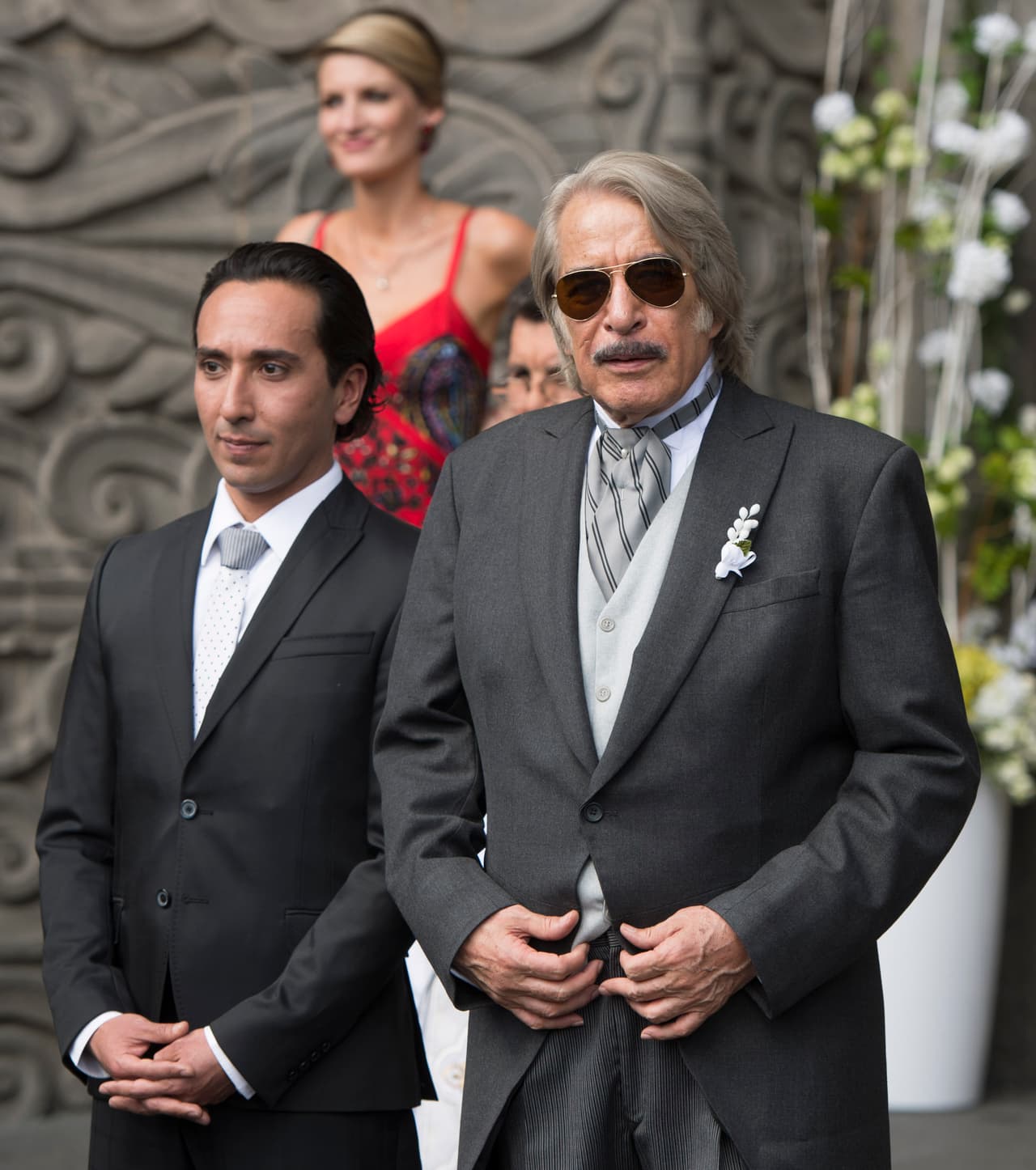 No cabe duda que el señor Enrique Rocha es un hombre muy apuesto.