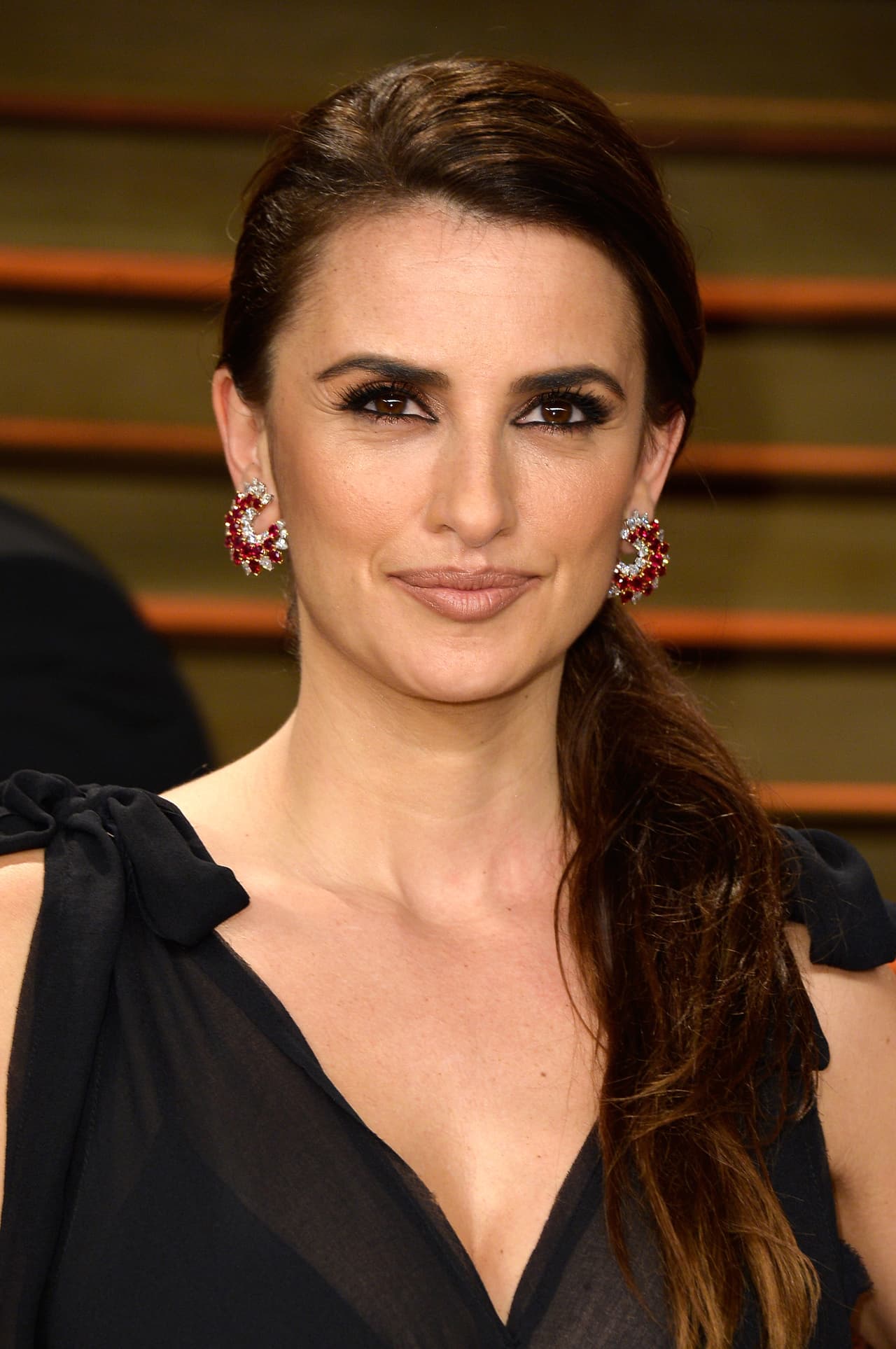 Eso no es todo, también cursó cuatro años de interpretación, nueve años de ballet clásico, tres años de ballet español y un curso de danza.