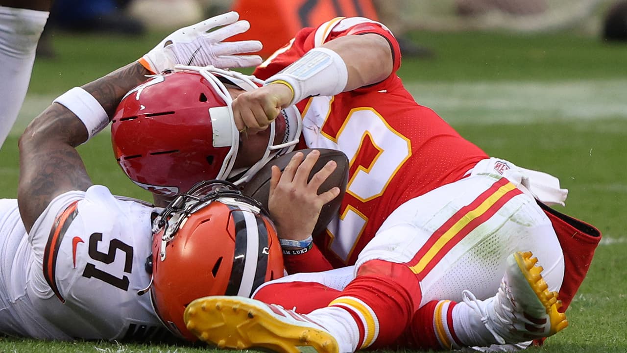 Mahomes enciendió las alarmas en Kansas City por conmoción