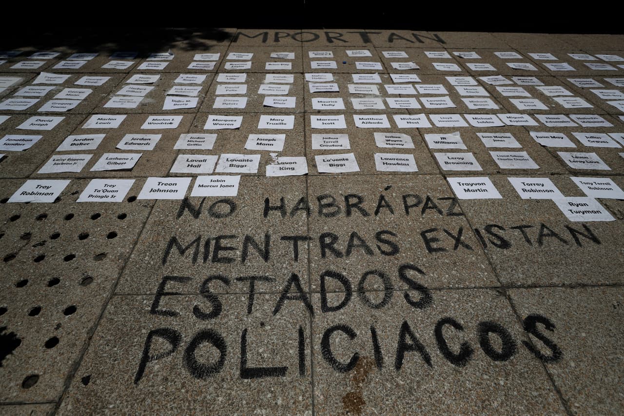 Tras cinco días de protestas violentas en México, la CNDH anuncia investigación contra policías por la muerte de Giovanni López