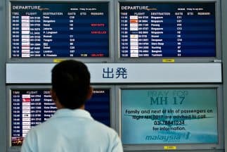 Revelan los nombres de la tripulación del vuelo MH17