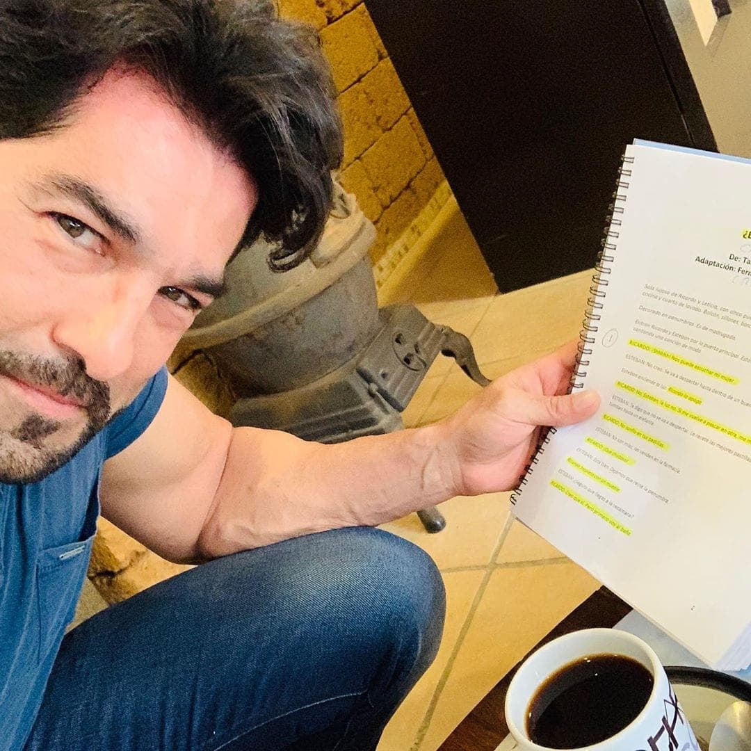 Arturo también fue cuestionado por los medios de comunicación ante el comentario que escribió a su hija Melenie por la mencionada imagen en Instagram.