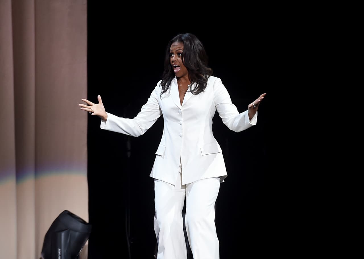 Michelle Obama, de 54 años, no tiene dudas de que
<b> lo mejor para la duquesa de Sussex es tomar las cosas con calma</b>, mientras va descubriendo, poco a poco, cuál es el camino que deberá seguir para dejar una huella indeleble.