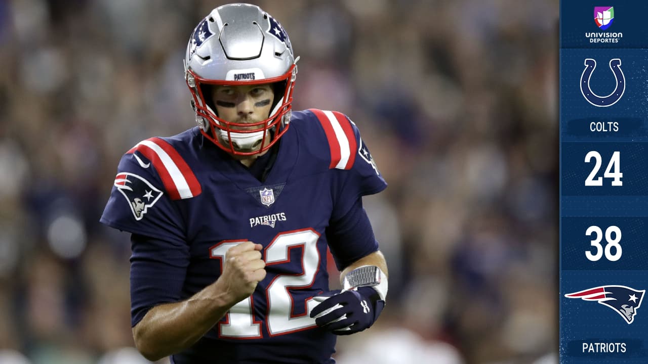 Tom Brady consiguió tres pases de anotación contra Colts y llegó a 500 TDs en su carrera.