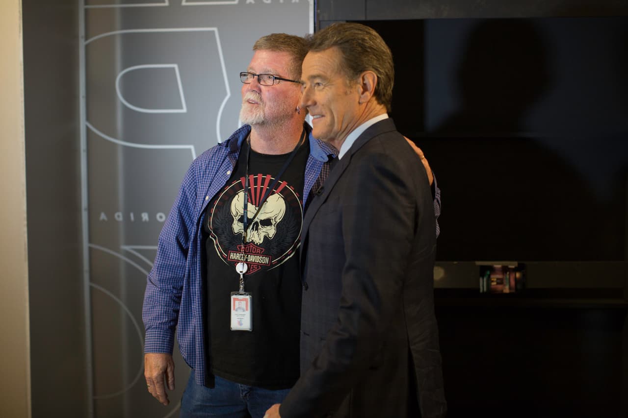 Benjamin Bratt y Bryan Cranston en Primer Impacto