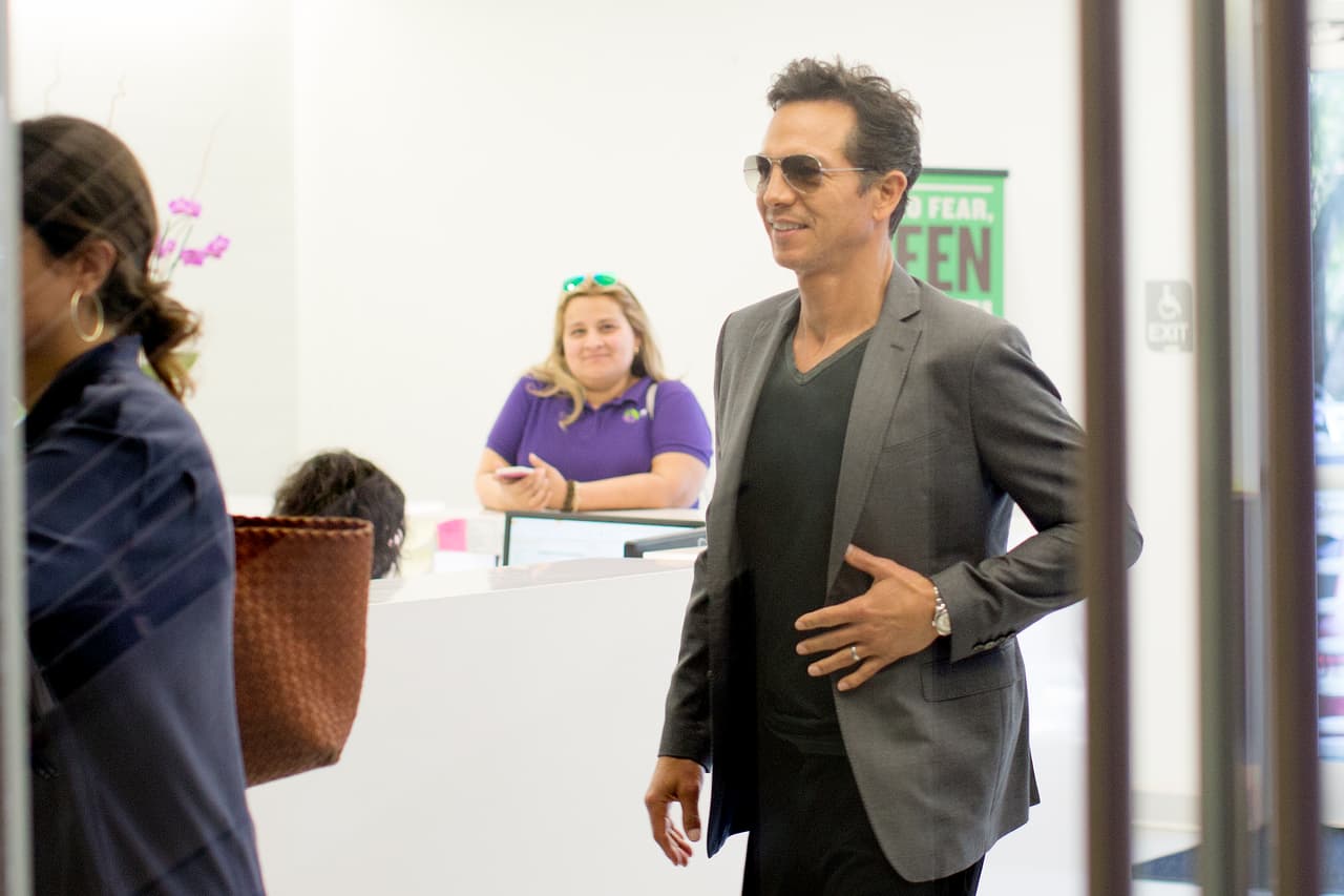 Benjamin Bratt y Bryan Cranston en Primer Impacto