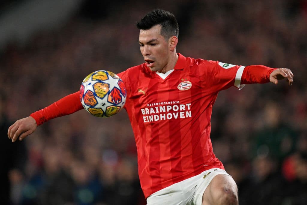 Hirving 'Chucky' Lozano reportó con PSV Eindhoven estrenando look