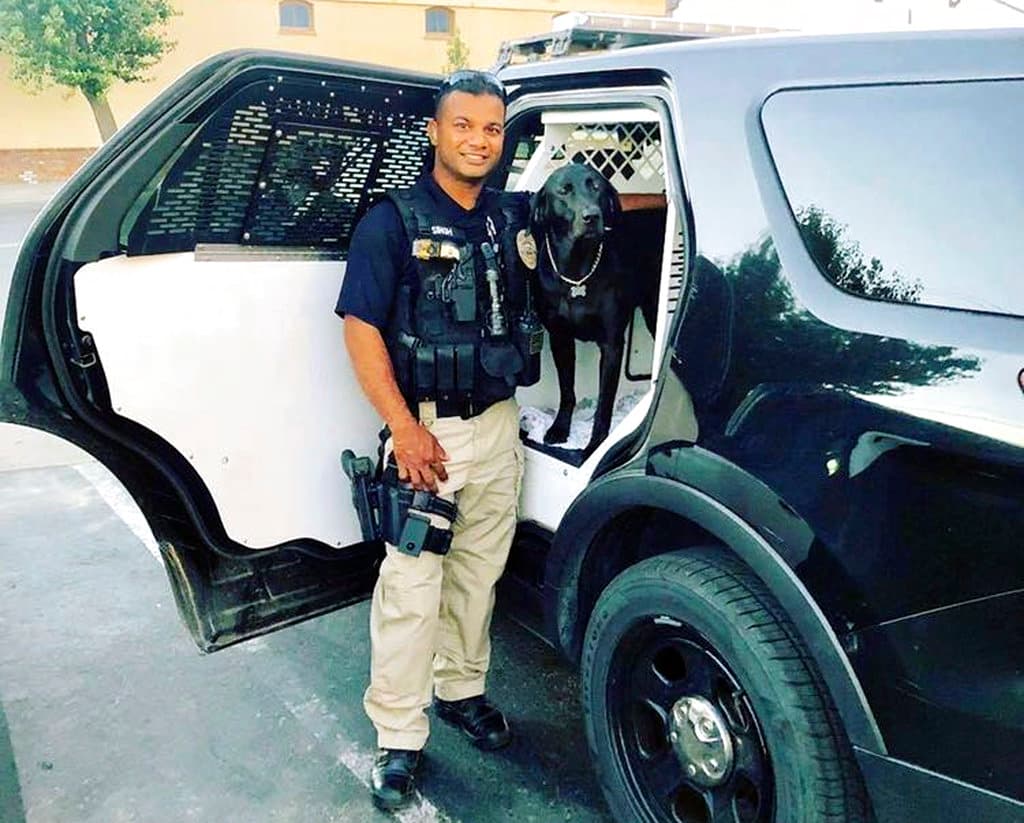 En esta foto sin fecha provista por el departamento de policía de Newman, California, se ve al oficial Ronil Singh, quien el 26 de diciembre de 2018 fue asesinado durante una parada de tráfico de rutina. (Stanislaus County Sheriff's Department via AP)
