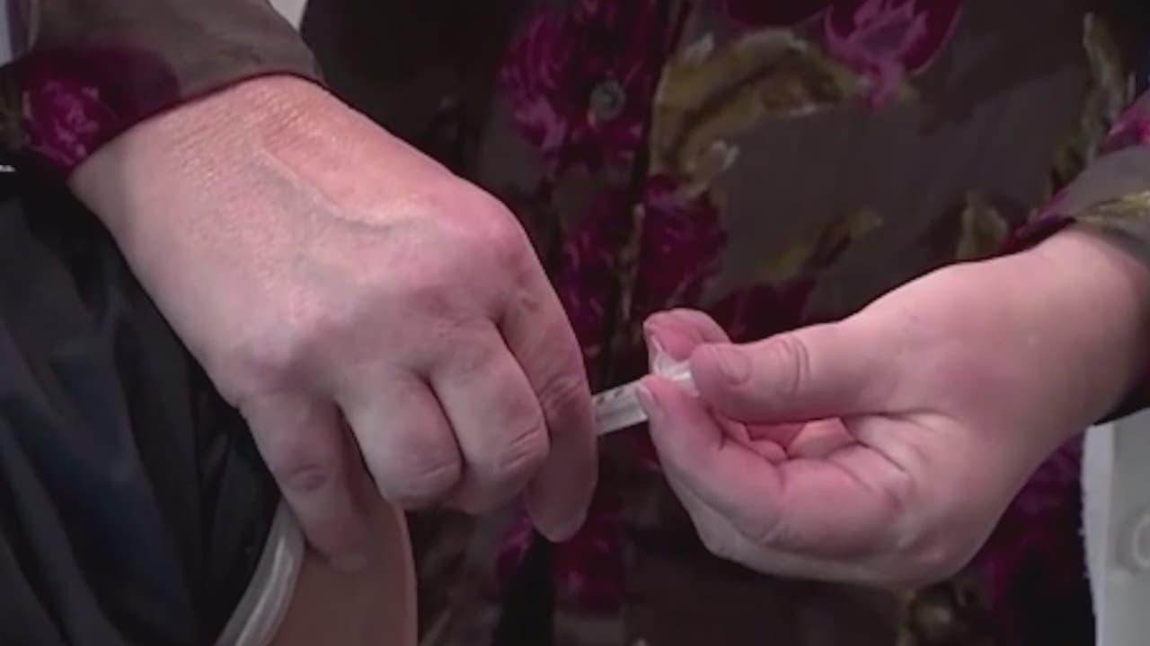 Especialista recomienda vacunarse contra el covid-19 a pesar de los síntomas