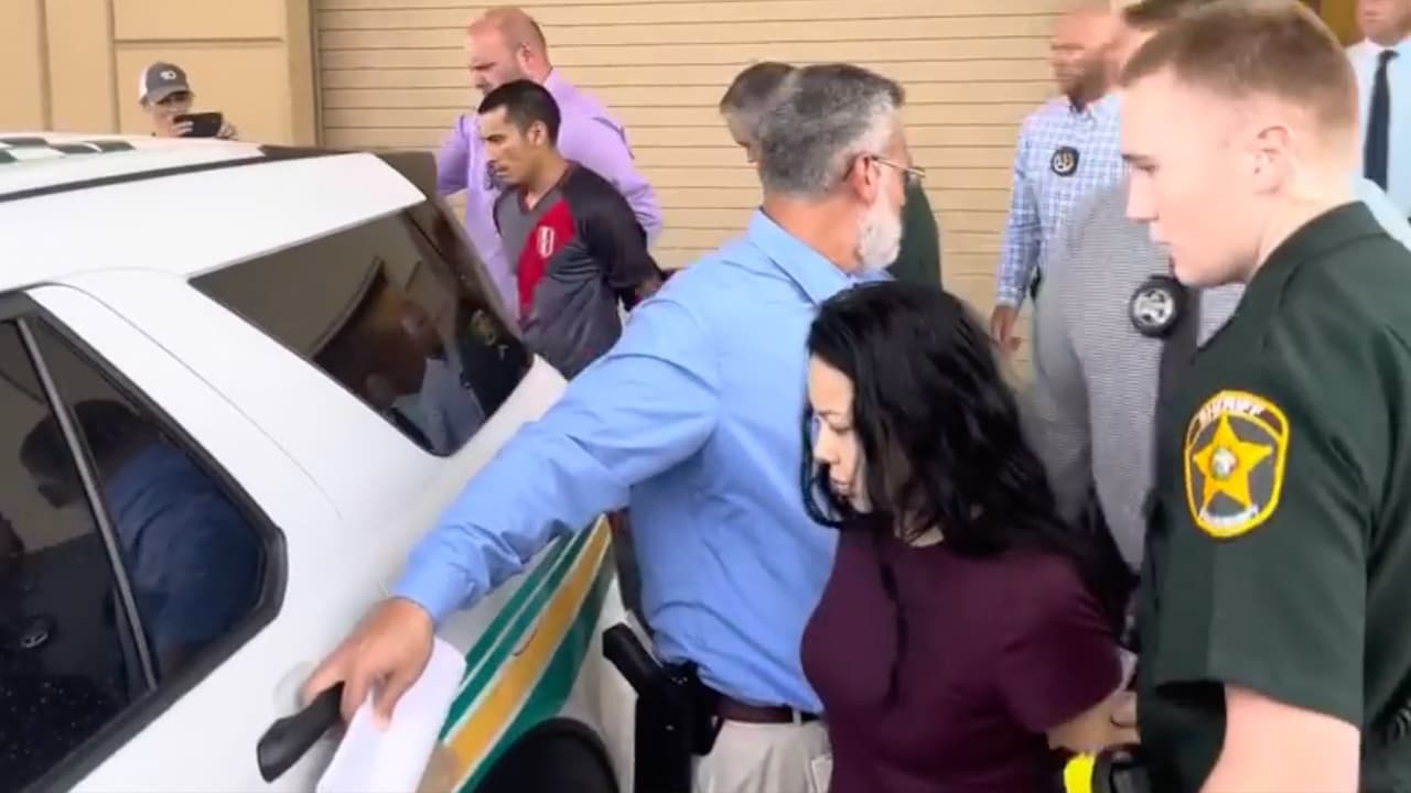 Juez fija fianza millonaria a padres de bebé que murió tras ser olvidada dentro de un auto en Florida