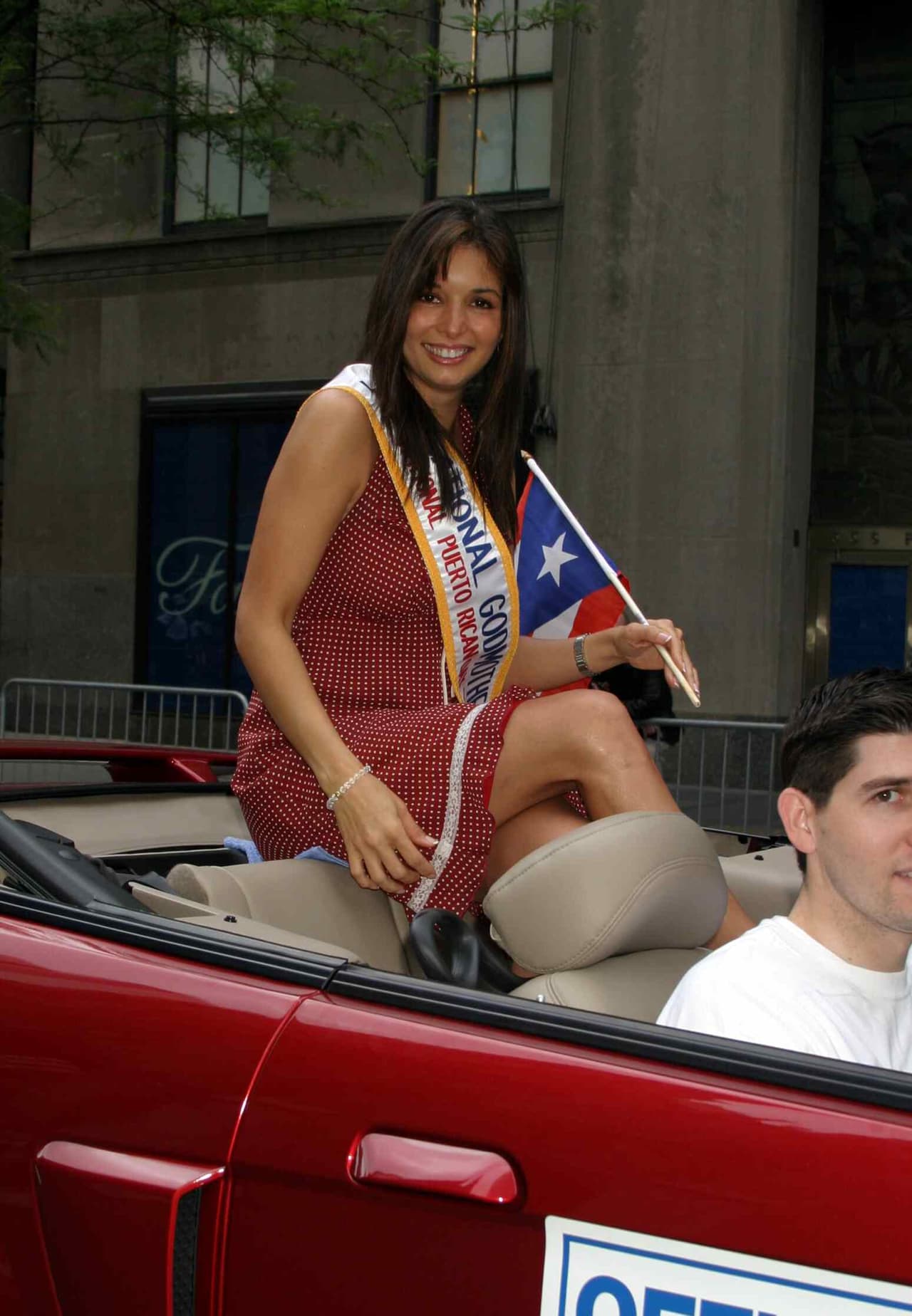 En el año 2003, Giselle participó en el tradicional Desfile Nacional de Puerto Rico.