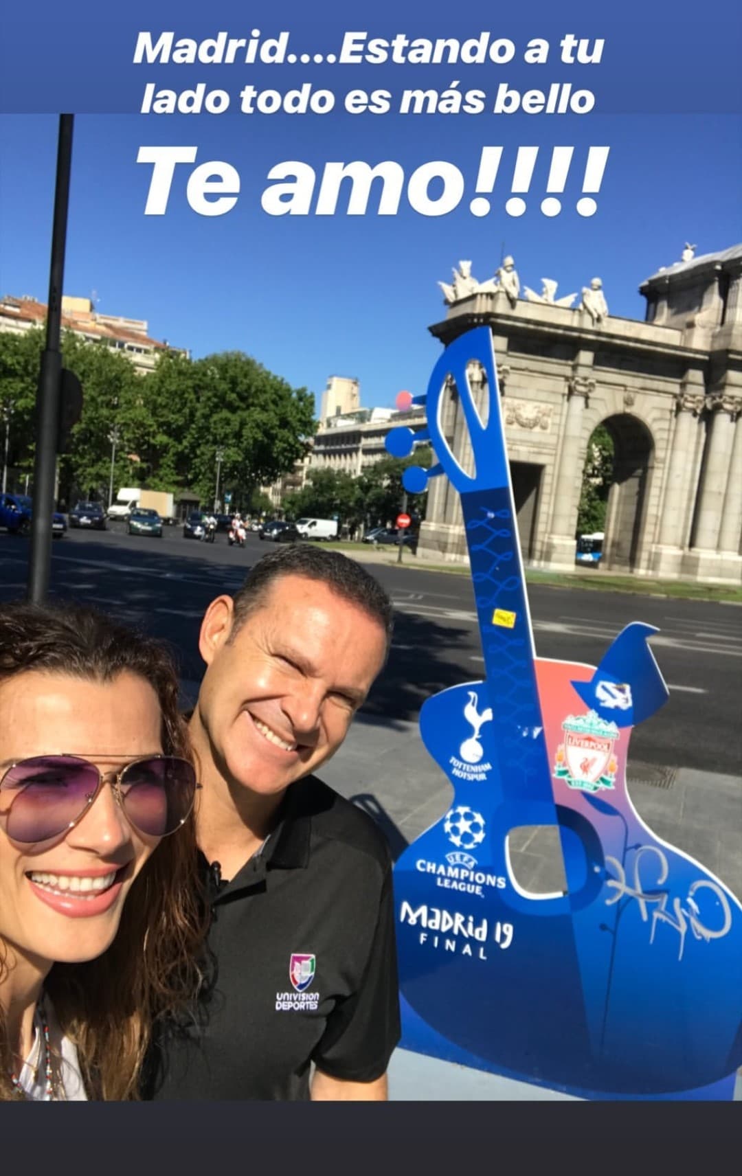 Enormes sonrisas y tiernos mensajes de amor acompañan las fotos que Alan ha compartido con sus seguidores de Instagram, con ellas inmortalizaran el viaje.