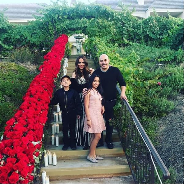 "Mayeli camina con la frente en alto y no permitirá que se dañe lo más preciado que tiene: sus hijos, ya que mi pequeña está siendo muy afectada por esto y no permitiré que los involucren a ellos ni a terceras personas", es otro de los fragmentos del comunicado que envió.