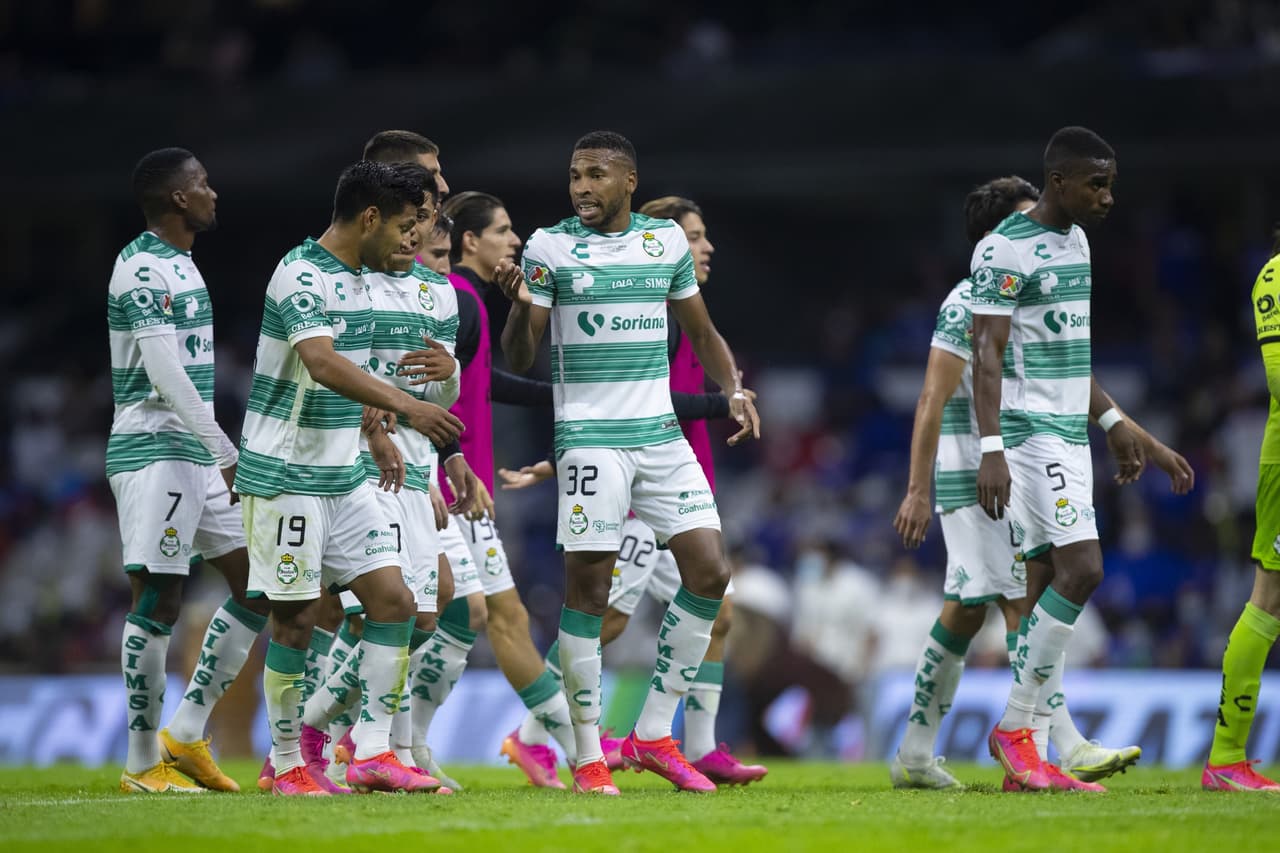 Santos tiene dos jugadores contagiados de coronavirus que ya han dado positivo por covid-19.