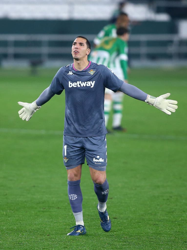 Canales falló un penal hacia los 76’ y el gol no llegaba al Benito Villamarín. Guardado salió al 78’. Hacia el final del duelo, Borja Iglesias (84’) no falló desde el manchón penal. En la siguiente jornada de La Liga, Betis visitará al Cádiz y Getafe recibirá al Valencia.