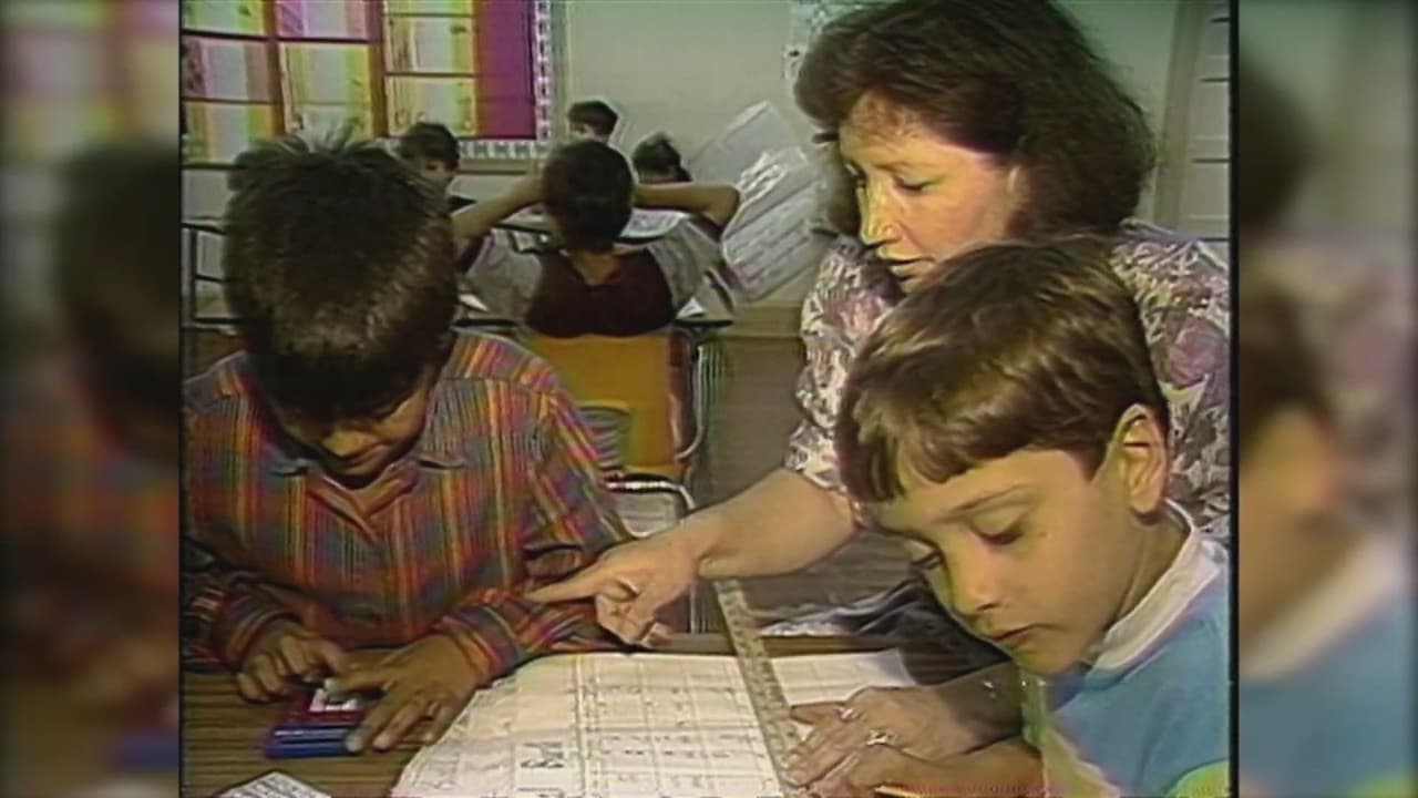 Una maestra y su alumno se vuelven a encontrar tres décadas después para recordar su historia