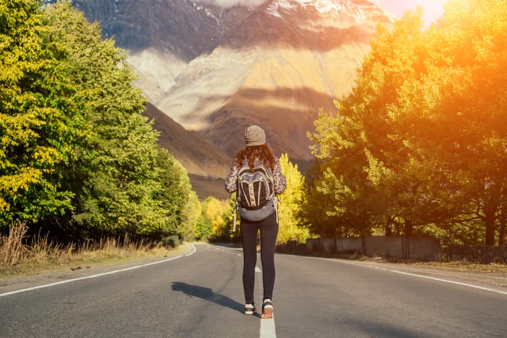 <b><u>Si en el 2019 entras en tu año personal tres</u></b>
<br>Es precisamente el que le corresponde al año actual. Se inicia el ciclo del esparcimiento, ideal para viajar, proyectar unas vacaciones, expansionarse, ir a visitar familiares en el extranjero o en otras ciudades, relajarse. Este período no debe desaprovecharse ya que lo que se haga durante el año tres repercutirá positivamente en la salud si se aprovecha para desconectarnos y viajar, disfrutar la vida en general. 
<br>