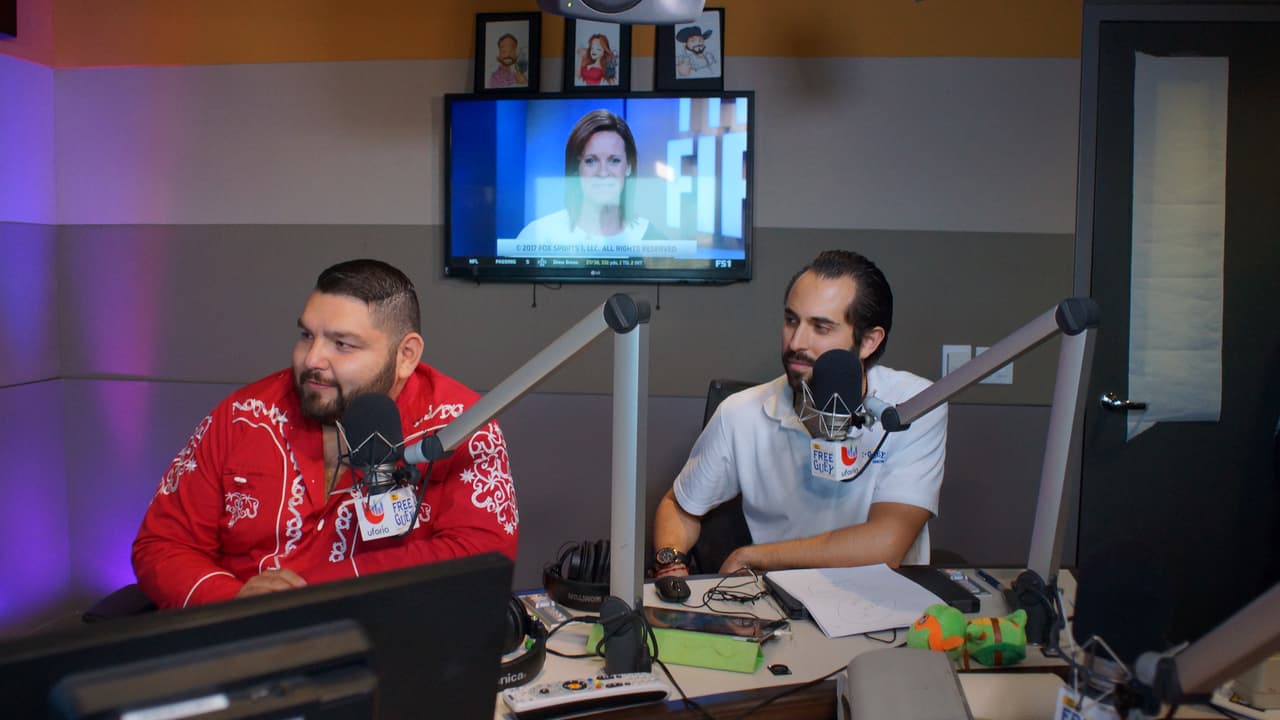 🎶 "¡Qué milagro chaparrito, ya tenía que no nos vemos!" 🎶 Así recibieron a Jorge Medina los locutores del Free-guey show.