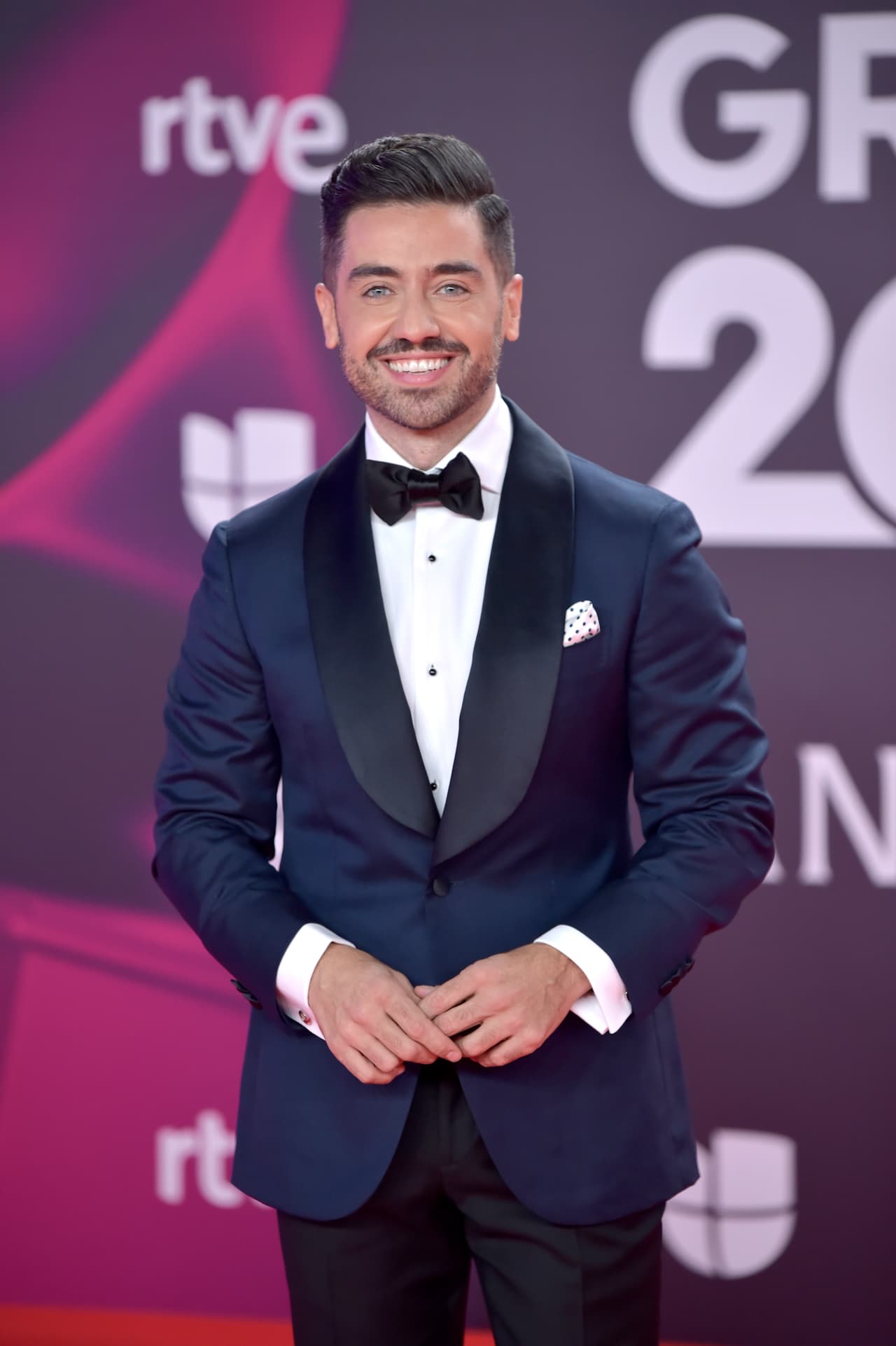 <b>Borja Voces</b>, quien es el habitual copresentador del
<b>Noticiero Univision Edición Digital</b>, lució feliz de estar en su país natal en tan importante evento.
<br>