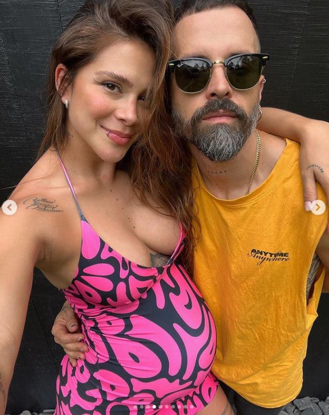 <b>#10 Greeicy Rendón</b>
<br>La cantante y su esposo Mike Bahía tienen pocas semanas de vivir la dicha de tener en sus brazos a su primer bebé.