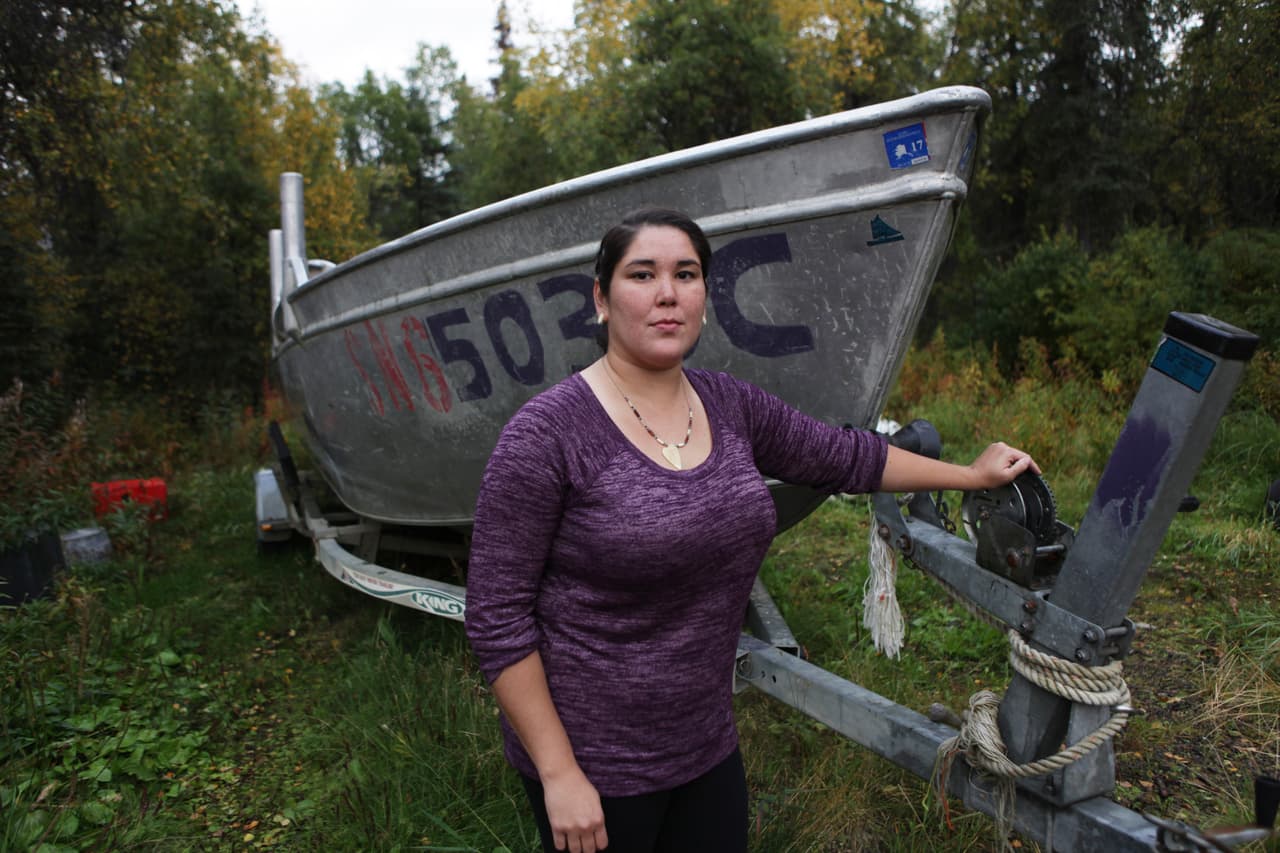 "Para nosotros, para los Yup'ik, Denai'na y Alutiq, que han estado aquí por miles de años, esto es una cuestión de derechos humanos, esto es un tema de justicia ambiental, esto es lo que somos y lo que hemos sido siempre, y se trata de nuestra capacidad para asegurar que nuestras culturas continúan viviendo en adelante". - Alannah Hurley, Directora Ejecutiva de las Tribus Unidas de Bristol Bay.