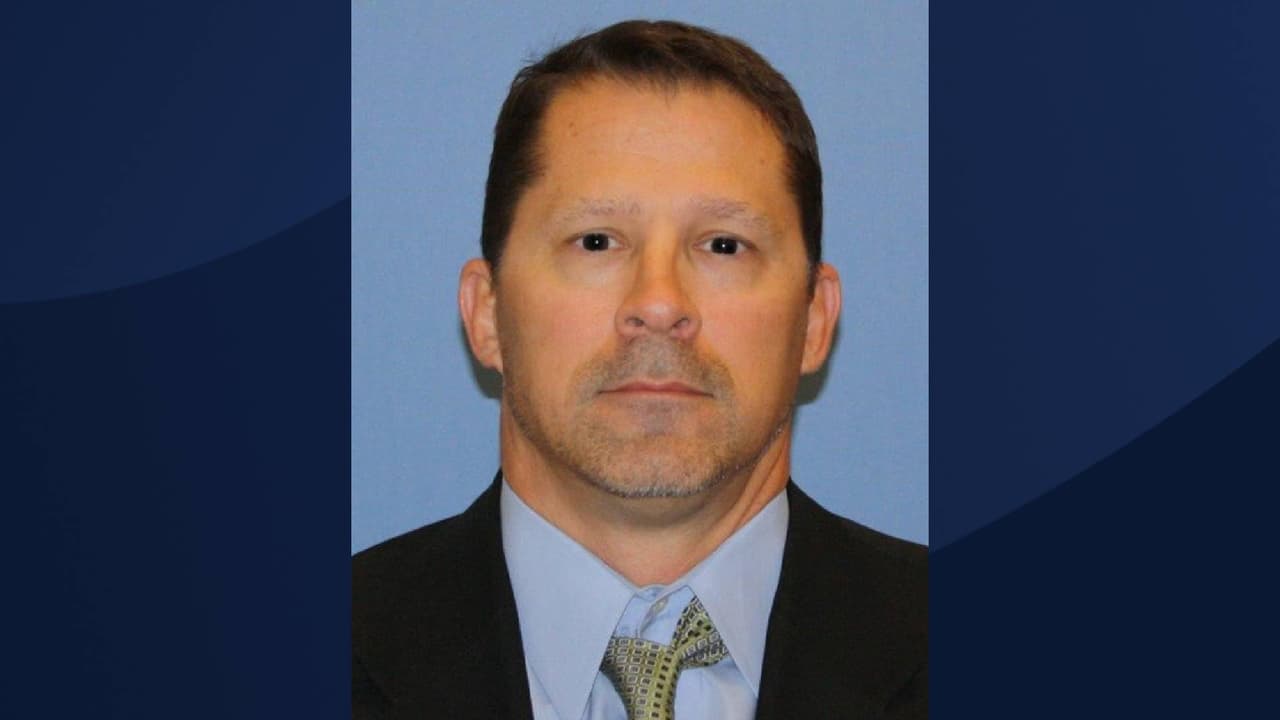 El agente 
<a href="https://www.univision.com/local/arizona-ktvw/identifican-a-agente-de-la-dea-que-murio-durante-tiroteo-en-un-tren-de-tucson-video">Michael G. Garbo</a> sirvió a su comunidad como parte de agencias de la ley y el orden por tres décadas; quienes lo conocieron, aseguran que deja un legado muy difícil de superar. Más que un líder, el es recordado como alguien que dejó huella.