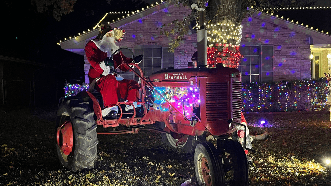 Los visitantes del vecindario podrán ver estas casas con grandes adornos.