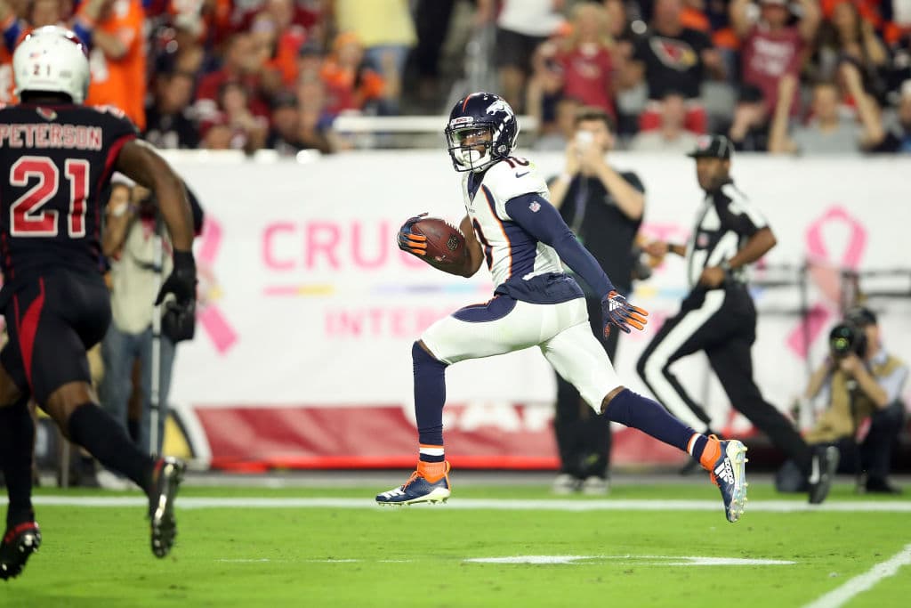 En la primera jugada del segundo cuarto, Emmanuel Sanders se escapó 64 yardas tras el envío de Case Keenum que amplió todavía más la ventaja del equipo visitante.