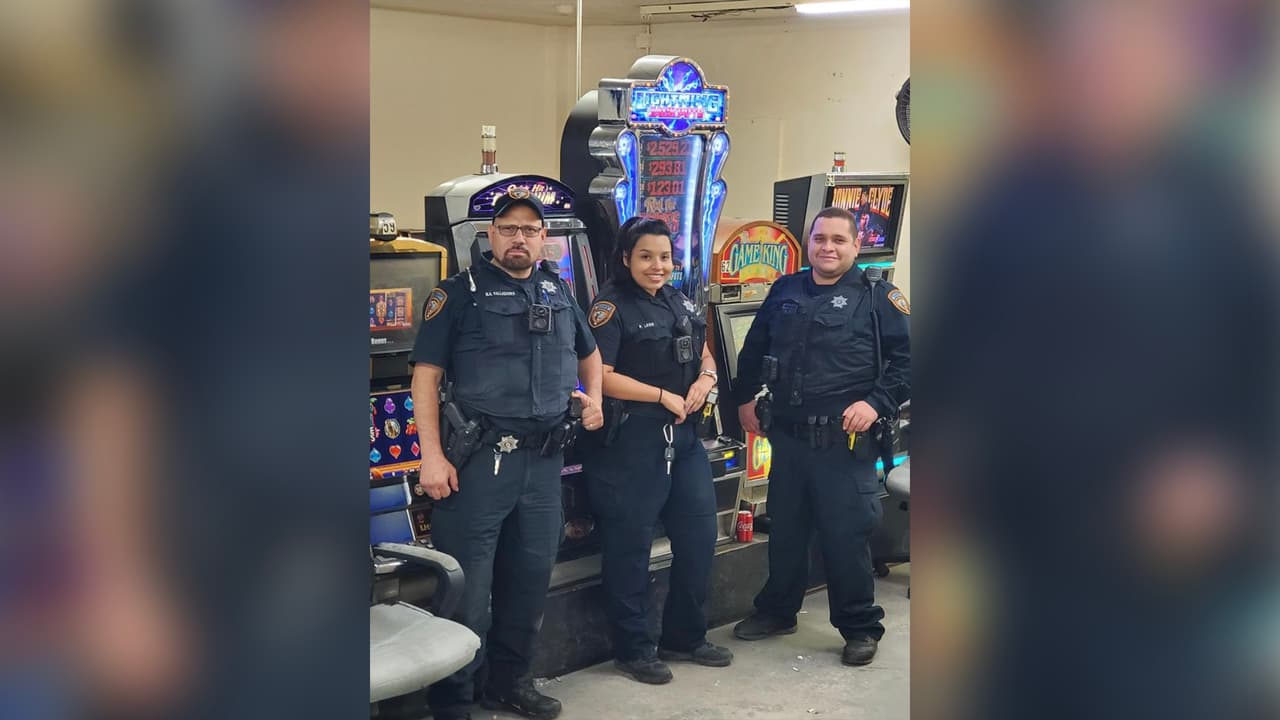 Los oficiales del distrito dos respondieron a la llamada del robo.