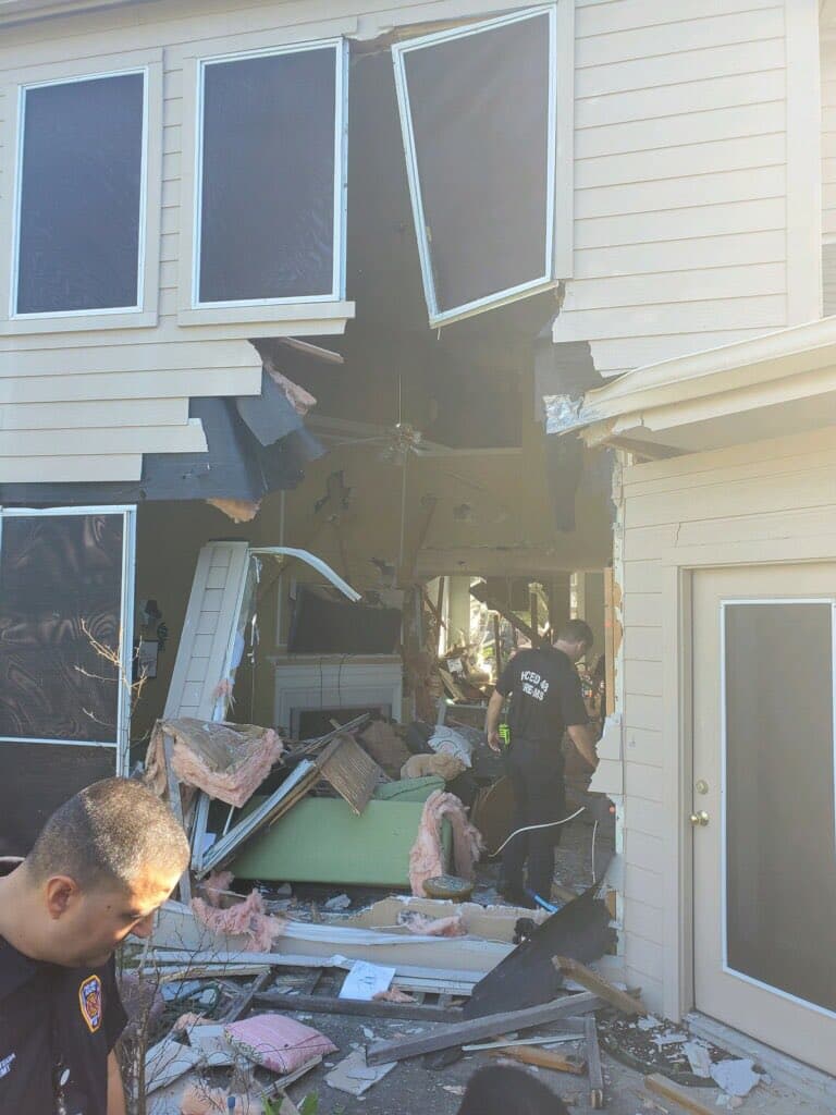 Las autoridades del condado Fort Bend arrestaron al conductor porque intentó escapar de la escena tras el aparatoso choque.