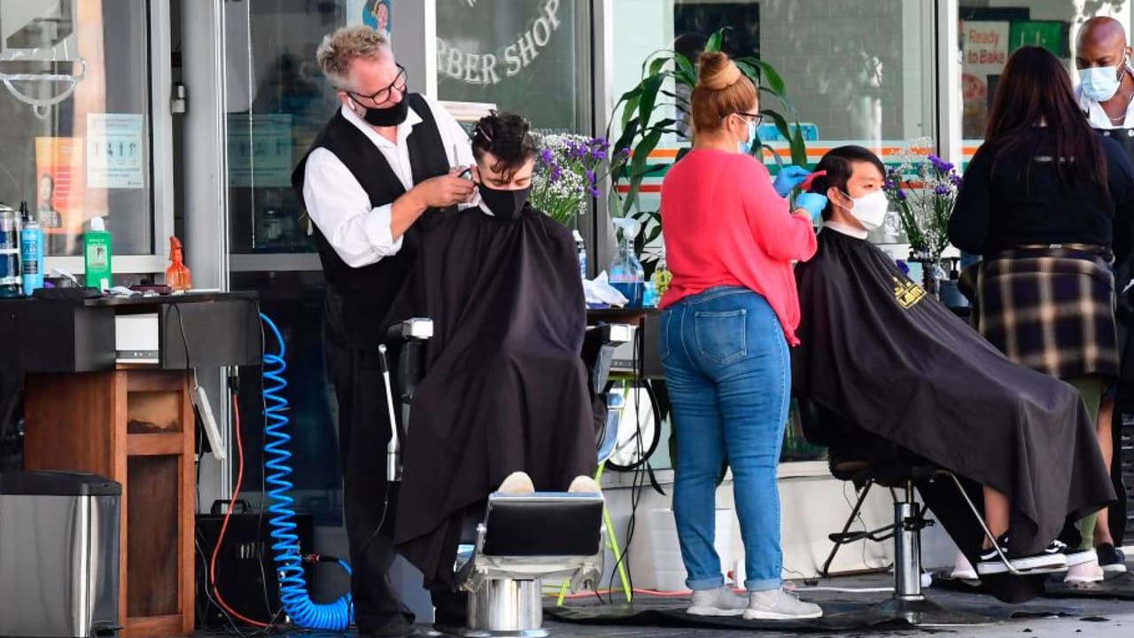 Advierten a negocios que deben cumplir las normas de seguridad en medio de reaperturas en Los Ángeles