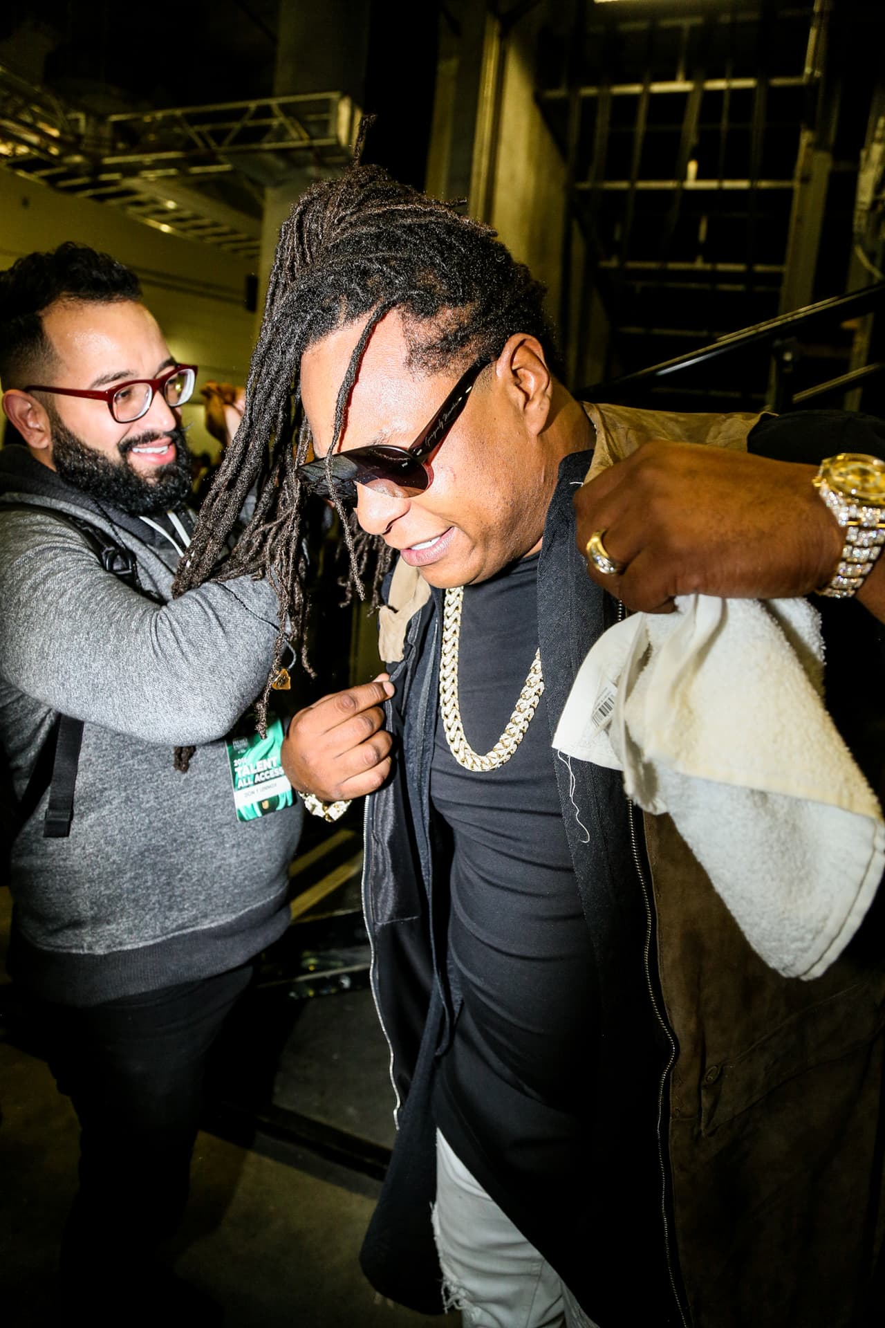 Una cosa fue lo que viste en televisión y otra lo que te perdiste. Pero, relax! Nuestro lente te trae el detrás de cámaras de la esta entrega de Premio Lo Nuestro.