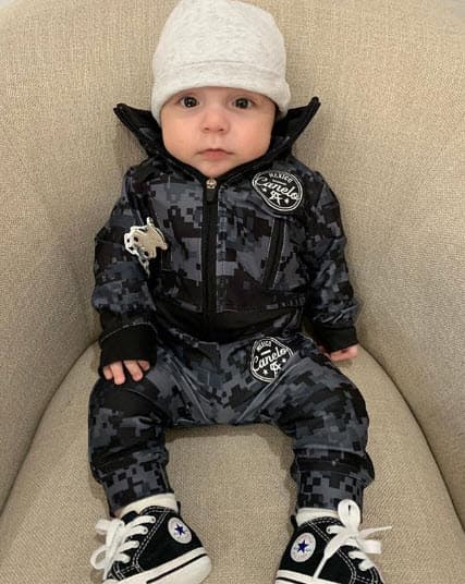 El boxeador provocó sensación al publicar esta fotografía de su hijo. "My boy #teamcanelo", escribió junto a la imagen.