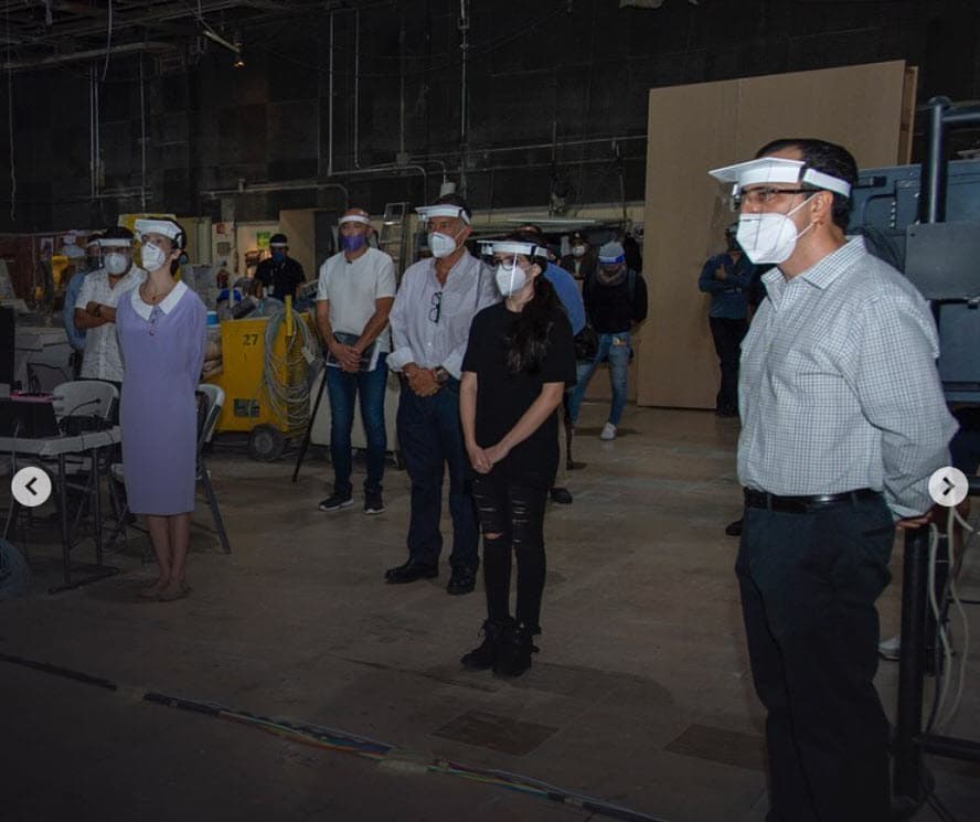 Juan Soler detalló que en las producciones de Televisa se llevan a cabo las medidas sanitarias necesarias para evitar la propagación del virus. 
<br>