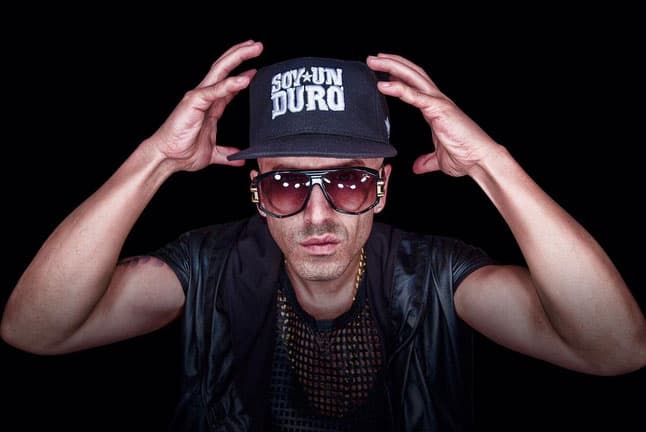 <b>Yandel</b>
<br>Nominaciones 4:
<br>Pop/Rock - Canción Del Año: 'Fiebre' Ricky Martin Ft. Wisin & Yandel 
<br>Pop/Rock - Colaboración Del Año: 'Fiebre' Ricky Martin Ft. Wisin & Yandel 
<br>Tropical - Canción Del Año: 'Mira' Jerry Rivera & Yandel
<br>Tropical - Colaboración Del Año: 'Mira' Jerry Rivera & Yandel