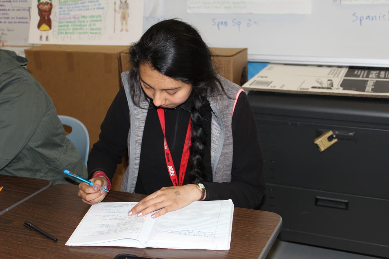 Eden combina sus clases avanzadas con varias actividades extracurriculares y mantiene un promedio académico (GPA) de 4.41.