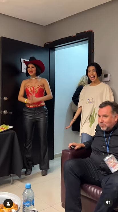 "Estaba en drag y 
<b><a href="https://www.univision.com/famosos/angela-aguilar-fotos-gussy-lau-escandalo-entrevista-jorge-ramos">le salió mejor a él Ángela Aguilar que a mí,</a></b> o sea, de verdad, estaba guapísima", contó a 'Ventaneando'.
<br>