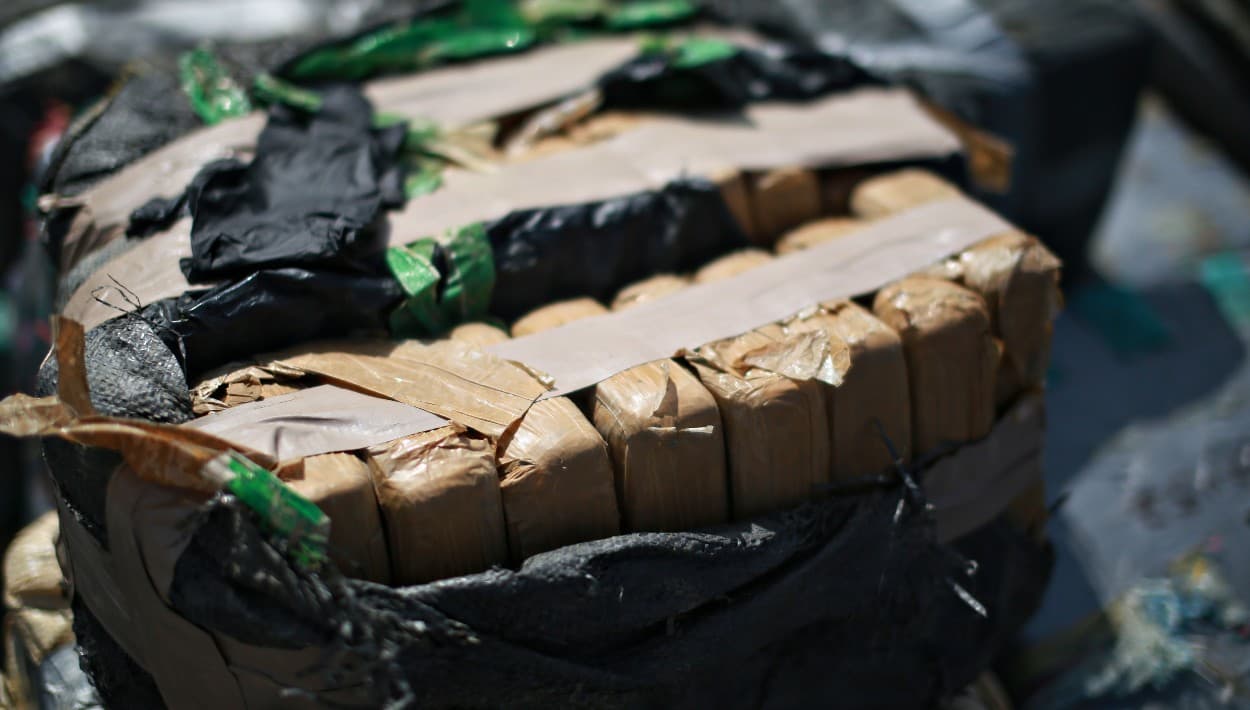 Guardia Costera se le va detrás a una lancha rápida en Dorado y 'pesca' 12 millones de dólares en cocaína