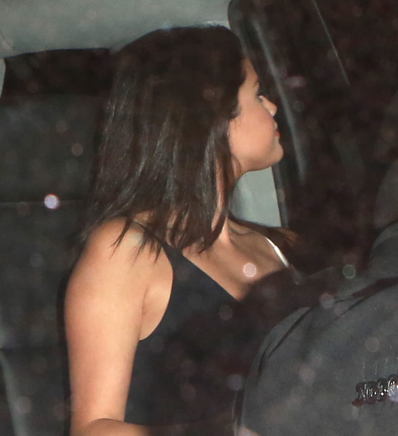 Y hasta decidió ignorar a los mirones, pero bien supo que causó revuelo. Ella es bellísima y hay muchas imágenes que lo comprueban.