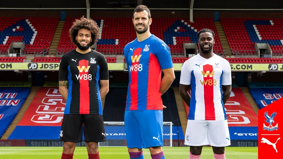 Crystal Palace muestra sus tres kits para la próxima temporada.