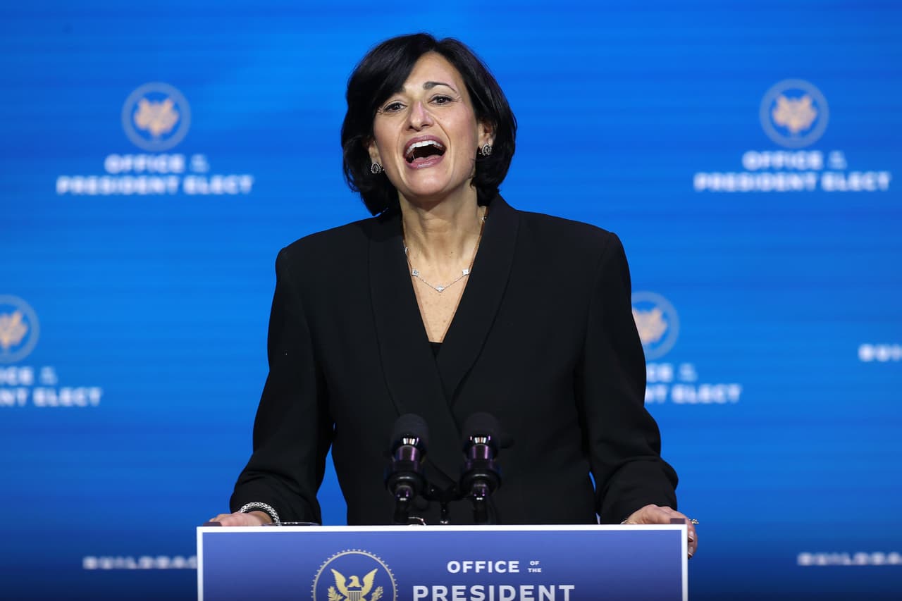 “La vacunación debe acelerarse”: Nueva directora de los CDC asume el control de la agencia en medio de la crisis