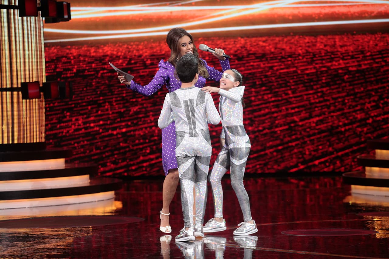 Este fue el momento en que escucharon que todos los jueces les habían dado un diez, que dio como resultado los 50 puntos de calificación perfecta.