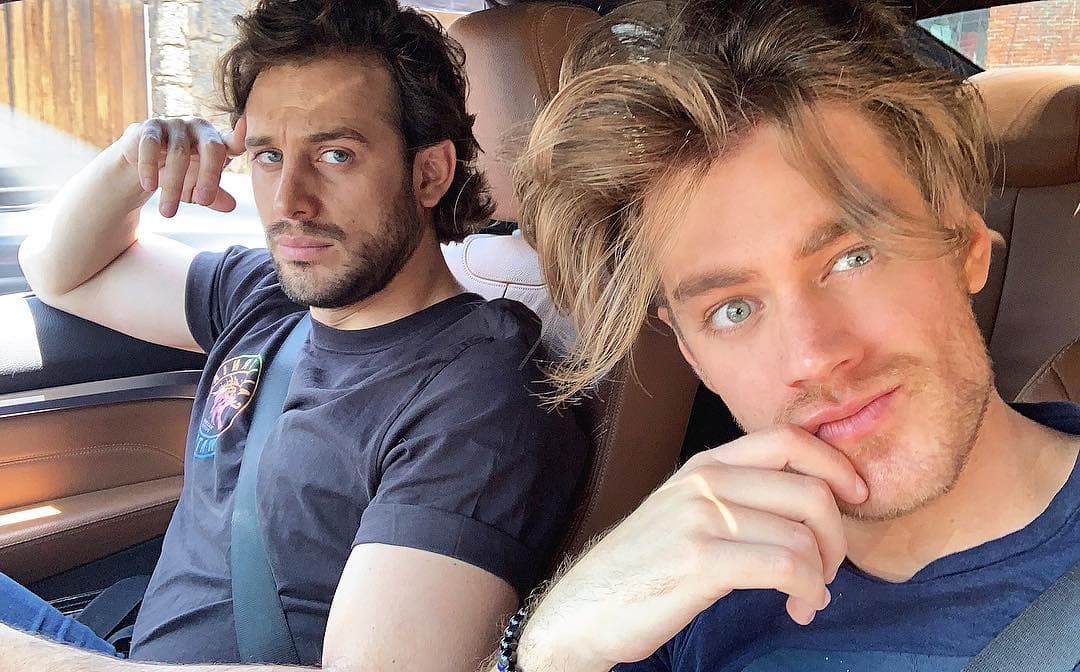 Cabe señalar que la pareja inició su romance en 2017, el cual no fue confirmado ni negado por ninguno de los dos.