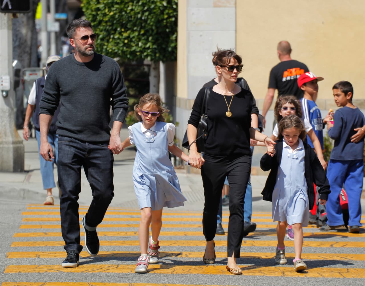 En el 2015, un escándalo sacudió la imagen pública de 
<b>Jennifer Garner y Ben Affleck</b>: según los rumores publicados en medios de comunicación, él había tenido una aventura con la niñera de sus hijos.